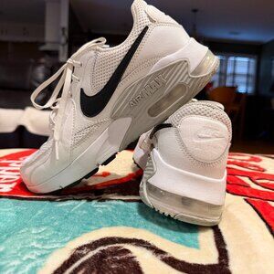 Nike AirMax Sneakers